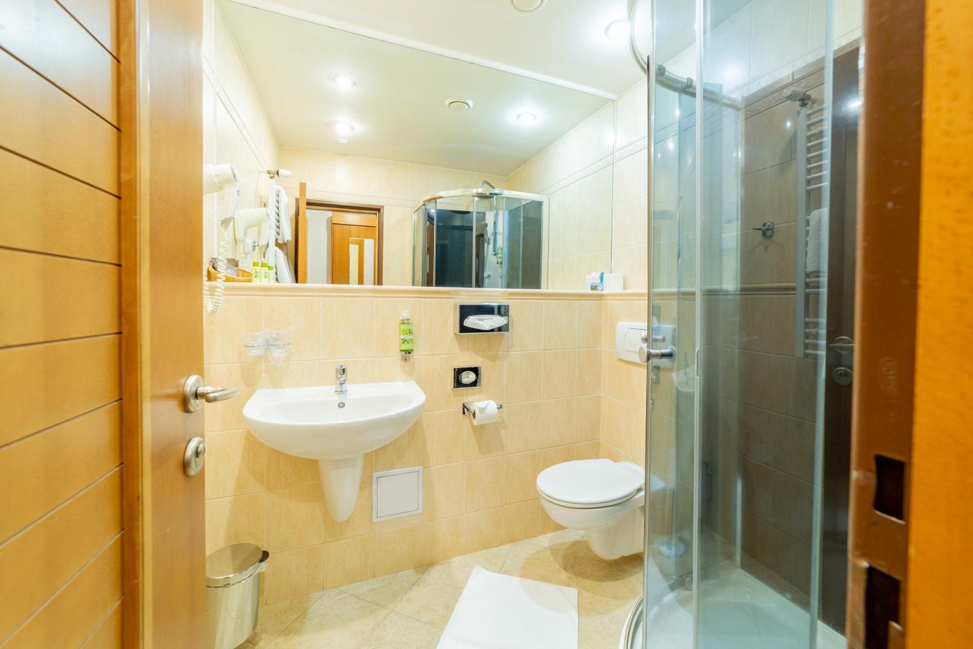 Kontakt Wellness 4* Tatranska Lomnica