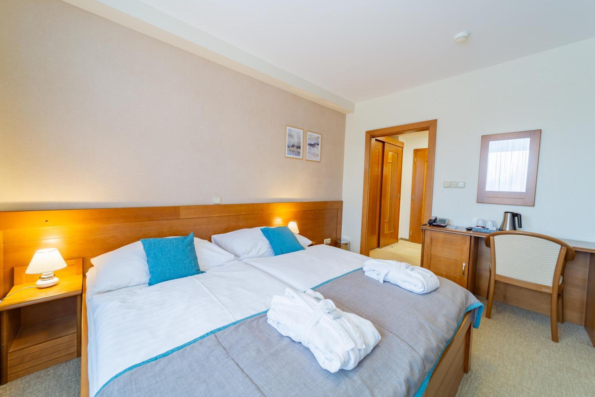 Kontakt Wellness Hotel 4*