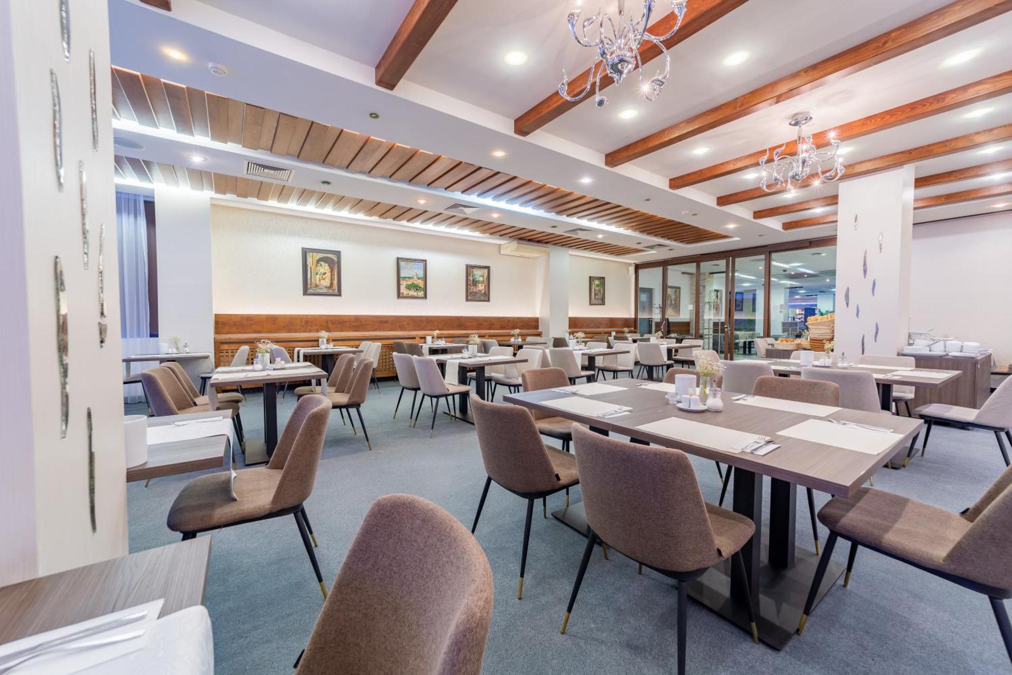 Kontakt Wellness 4*