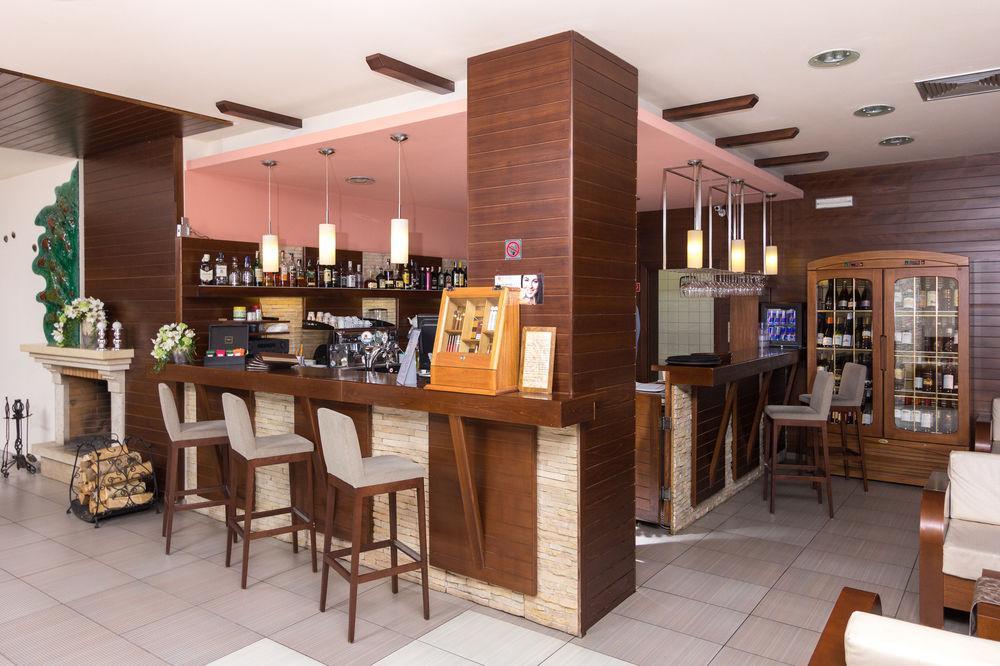 Kontakt Wellness Hotel 4*