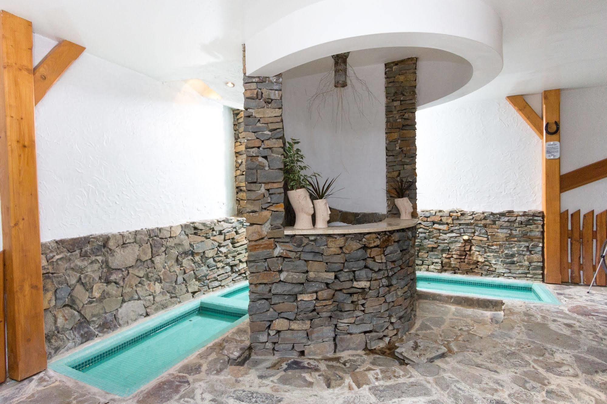 Kontakt Wellness 4*